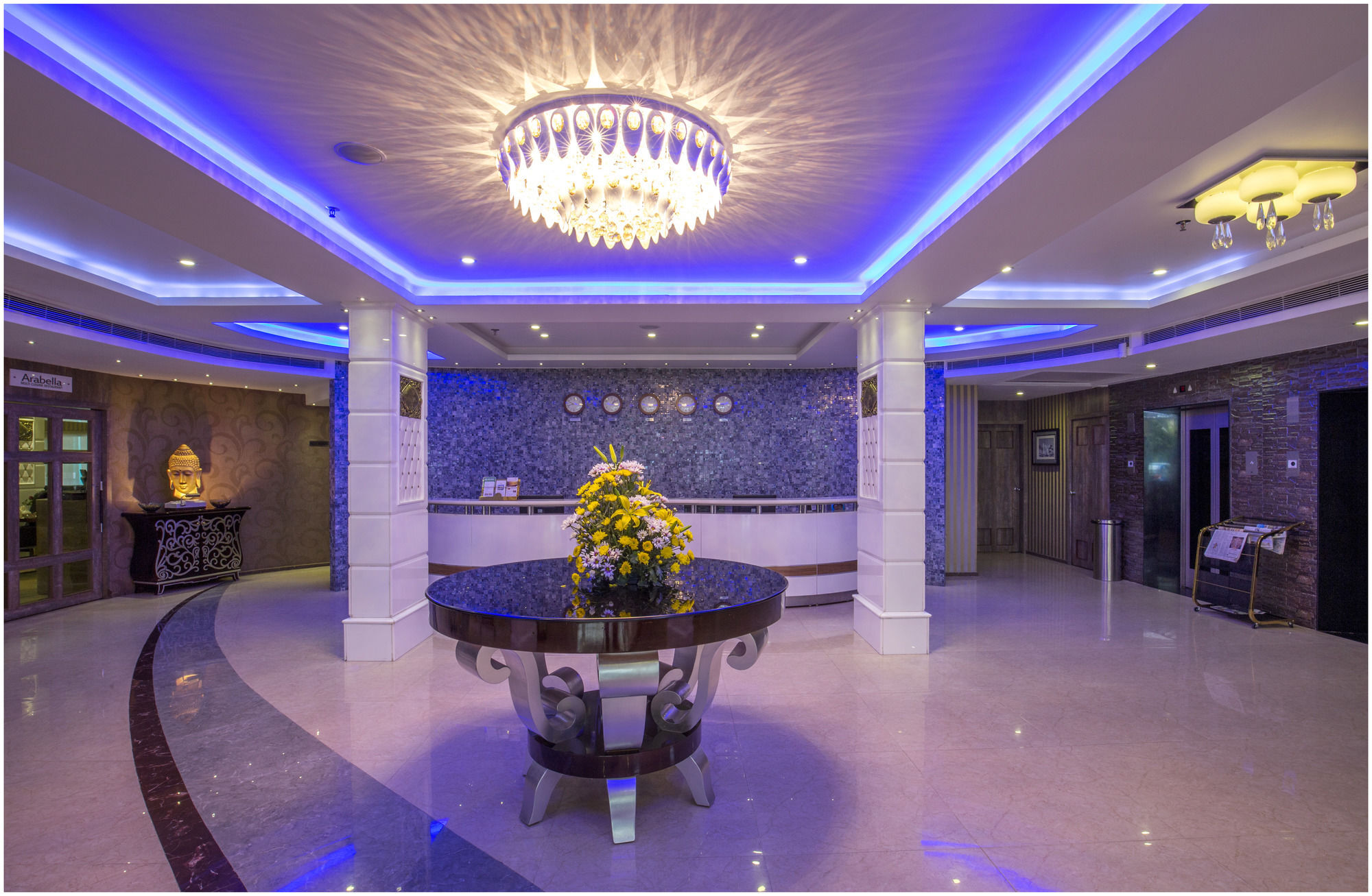 Готель The Pgs Vedanta Kochi Екстер'єр фото